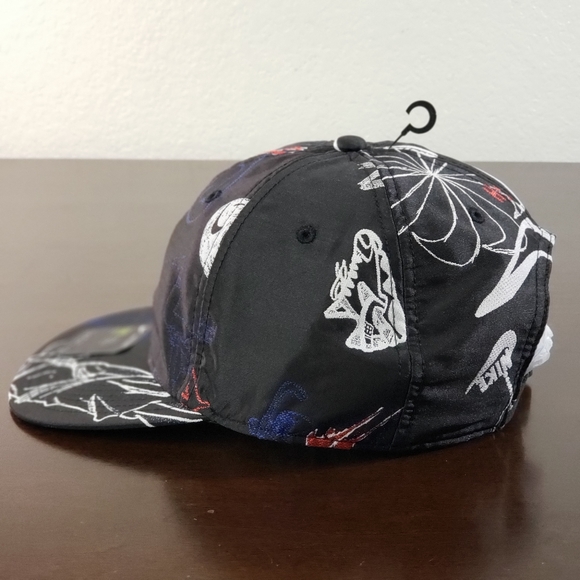 Nike Heritage 86 DOODLES Womens Adjustable Cap Hat - Picture 13 of 15